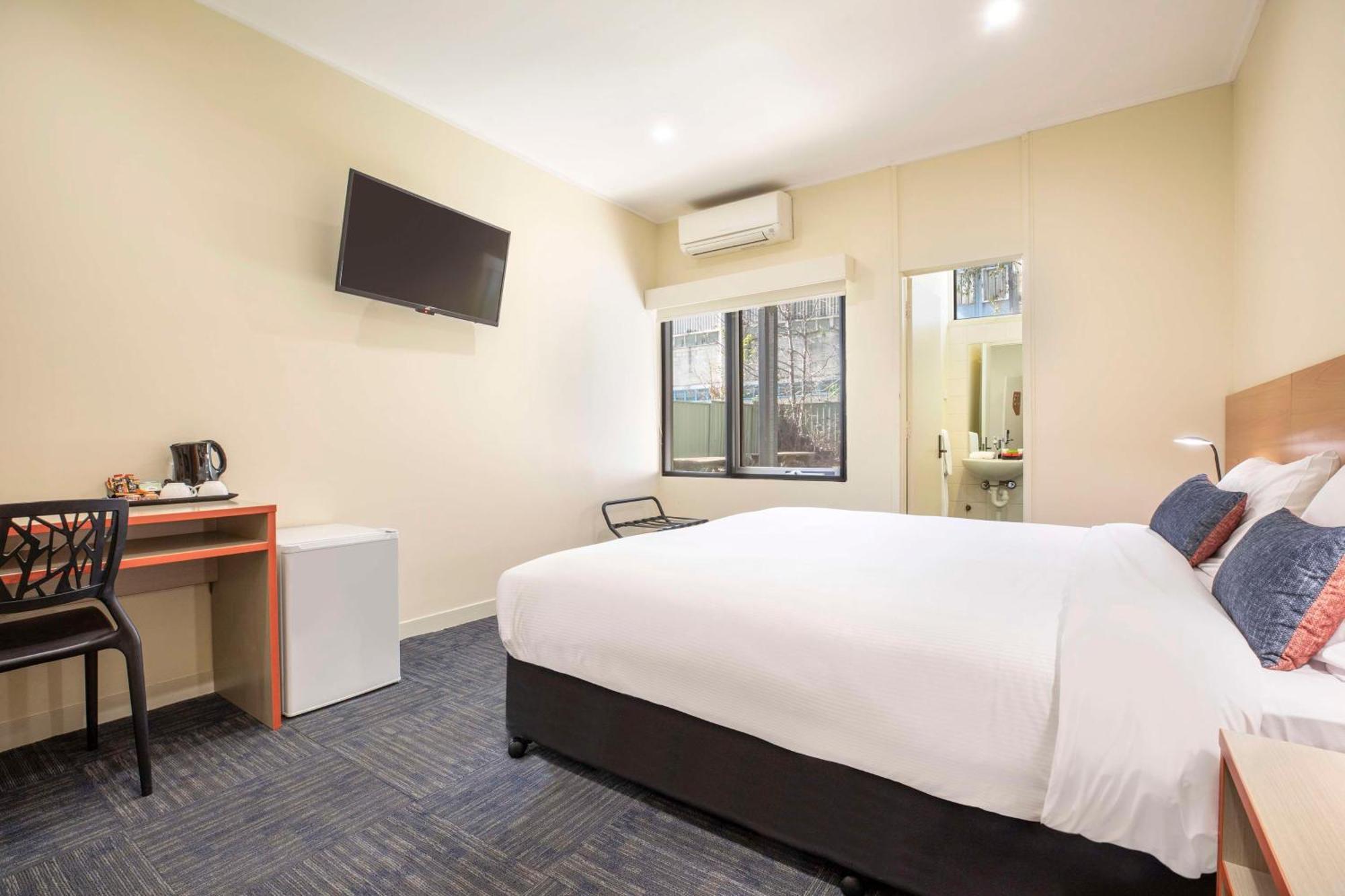 Nightcap At High Flyer Hotel Bankstown Eksteriør billede