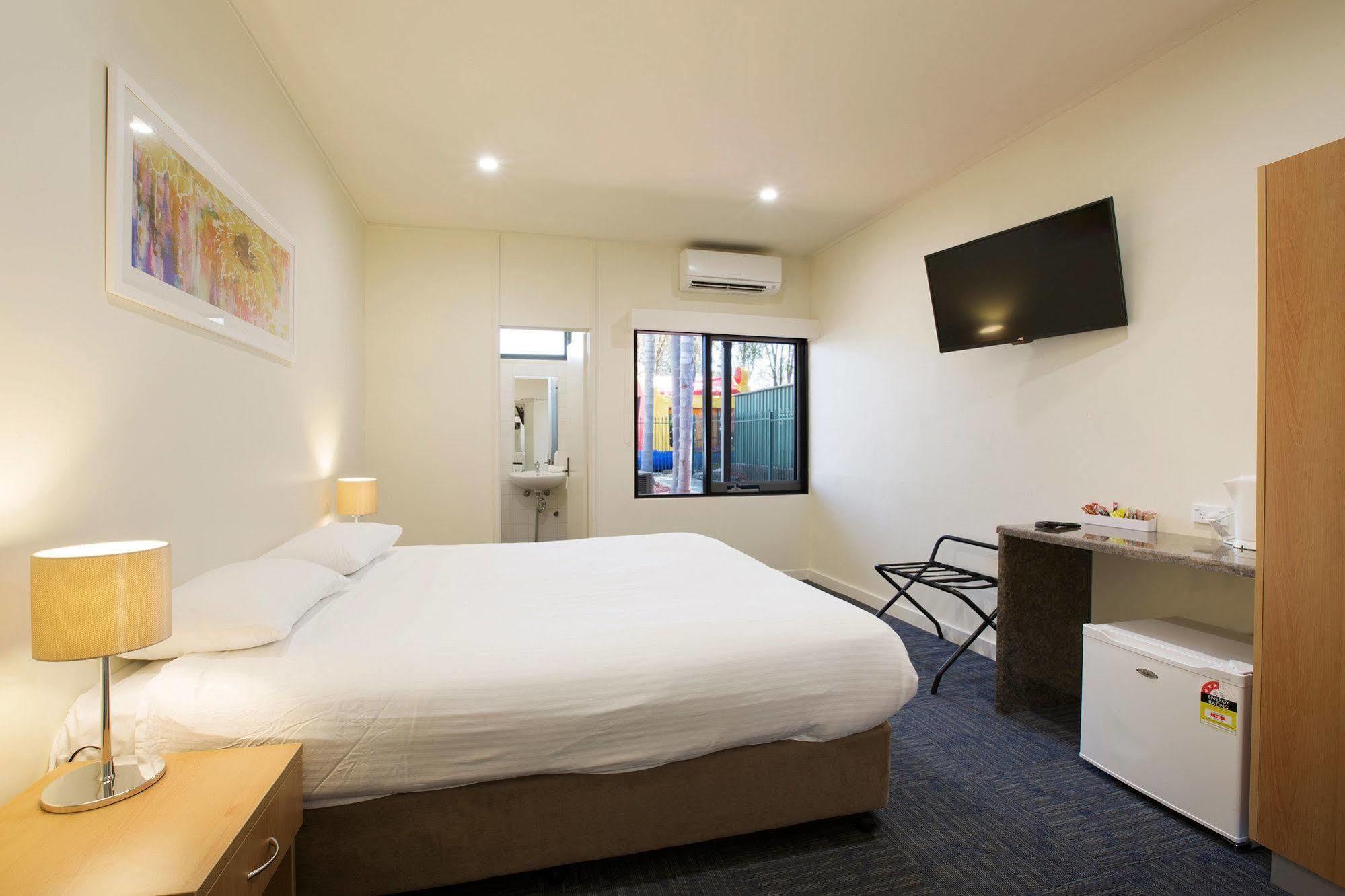 Nightcap At High Flyer Hotel Bankstown Eksteriør billede